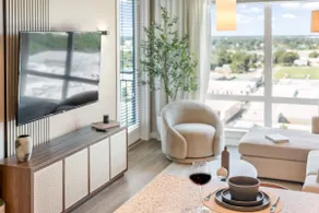 The Louie - Luxe 1BR Condo DT w/ Rooftop Pool, Gym - Image 2