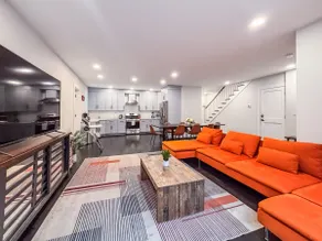 (DR79) 5BR Home w/ Roof Deck, Bay View & Parking - Image 2