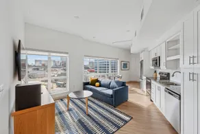 Sentral SoBro Apt | Steps to Broadway | Pool | Gym - Image 3