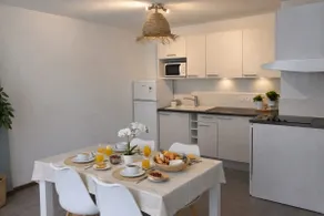 Le Familial – T3 Pool & Air Conditioning - Image 4
