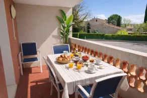 Le Familial – T3 Pool & Air Conditioning - Image 3