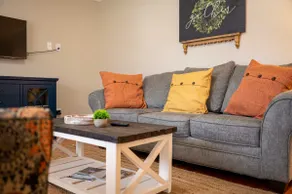 Single-Story Manchester Home Close to Parks! - Image 5