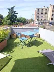 Bright T2 • Private terrace • Free parking - Image 4