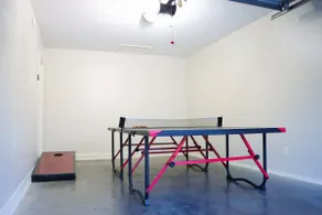 New! 3 bd/ 2 bath Townhome - Ping Pong Table - Image 3