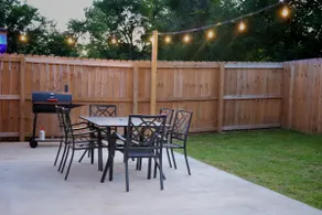 New! 3 bd/ 2 bath Townhome - Ping Pong Table - Image 4