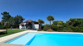 Private nature retreat with pool and jacuzzi - Image 4