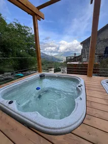 Vacation home with Jacuzzi - 14 people - Image 2