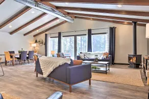 Modern Lead Cabin w/ Private Hot Tub & Fireplace! - Image 3