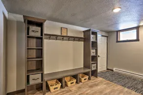 Modern Lead Cabin w/ Private Hot Tub & Fireplace! - Image 4