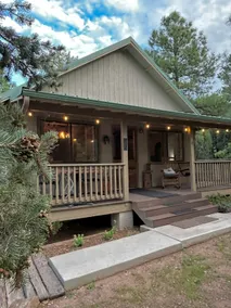 Elms Cabin ~ Cozy Retreat in the Cool Pines - Image 3