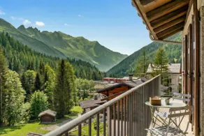 Apt Arsene 6 Chalet-Style Near Ski Sleeps 6 - Happy Rentals - Image 2