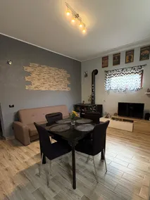 House in a rustic and quiet setting - Image 2