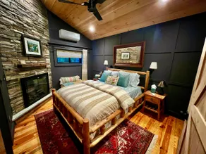 Cozy 2 BR storybook cottage steps to the Delaware - Image 3