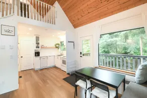Private Chalet & Sauna- Hike, Bike, Ski, Relax - Image 3