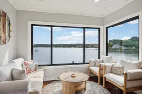 Waterfront Oasis minutes from Newport w/ hot tub! - Image 5