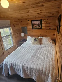 Cabin 2 - Northwoods themed 1 BR, lakefront cabin. - Image 2