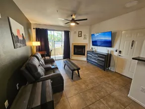Modern Resort Condo, Pools, hot tubs, quiet, not on street, near both 101/I-17, - Image 2