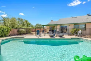 Mtn Views- Spacious Retreat w/Heated Pool & Spa - Image 2