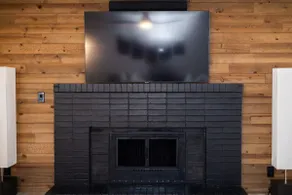Cozy Home + King Suite, In the Heart of Eagle - Image 4