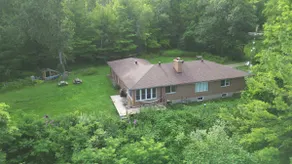 40-Acre Estate | Sleeps 10 | Firepit+Trails - Image 2