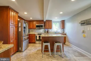 Chesapeake Farmhouse · Beach & Pier Access - Image 4