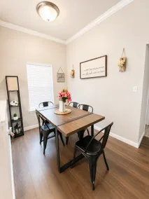 The Lily house-2 bd/1 bath-close to everything! - Image 5