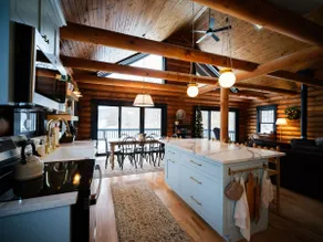 CottonwoodLodge: Curated Driftless Retreat - Image 5