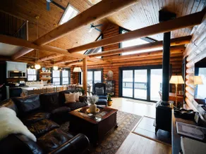 CottonwoodLodge: Curated Driftless Retreat - Image 4
