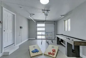 Sauna- Hot Tub- Garage Game Room- Outdoor Dining - Image 4