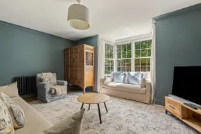 Montpellier House, Centrally Located, Large Garden - Image 3