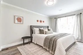 Beautiful recently updated 3bed and 2bath ranch - Image 5
