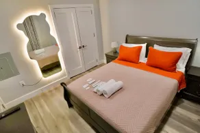 Luxury 1BR Retreat | Only 15 Mins to MetLife - Image 3