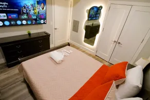 Luxury 1BR Retreat | Only 15 Mins to MetLife - Image 3