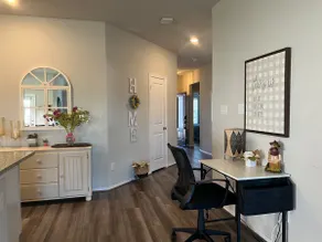 Cheerful three-bedroom home-TDY-Traveling Nurses - Image 3