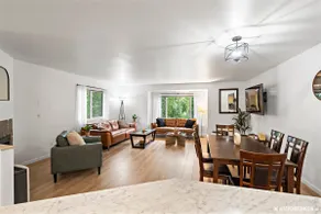 Remodeled central townhouse w/fireplace bike trails & parks - Image 4