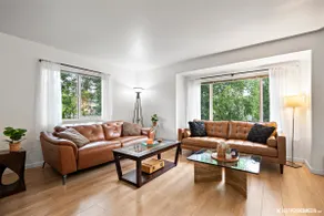Remodeled central townhouse w/fireplace bike trails & parks - Image 5