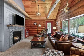 Resort cabin lake, pool, golf, hike, play; Danbury - Image 3