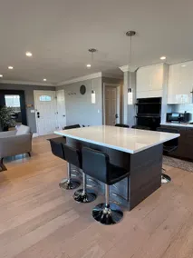 Breathtaking View 3BR House with Laundry & Parking - Image 5