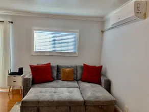 Comely 1-bedroom 1 bath 1 living room rental unit - Image 5