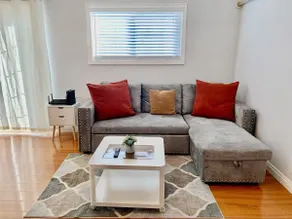Comely 1-bedroom 1 bath 1 living room rental unit - Image 4