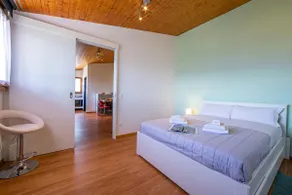 Petit Cadeau with Terrace and Private Garden - Happy Rentals - Image 5