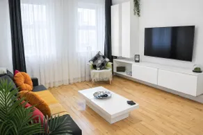 Le Cwtch - Stylish City Flat With Workspace - Image 5