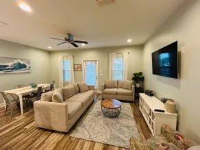 Golf Cart, Family Friendly, Walkable - Image 3
