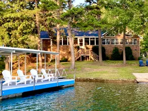 Deep-Water Keowee Lakefront, Dock, Deck, Kayaks - Image 2