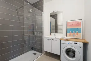 Beautiful 80 m² Apartment - 2 Parking Spots - Île de Nantes - Image 4