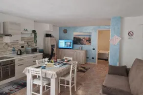 STELLA MARINA holiday apartment, 450 meters from the sea, independent entrance - Image 2