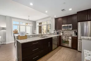 Zephyr Luxury-2 bedroom condo downtown Grand Haven - Image 3