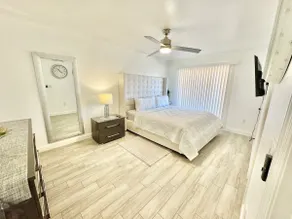King-Size Townhouse – Minutes to Universal Studios - Image 5