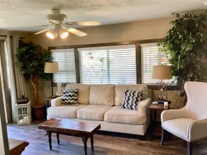 Coastal Retreat w/fire pit/Walk to Beach/Sleeps 6 - Image 2
