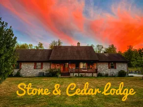 Spacious Stone & Cedar Lodge - pool, sauna, hot tub, bikes, fire pit, EVcharger. - Image 5